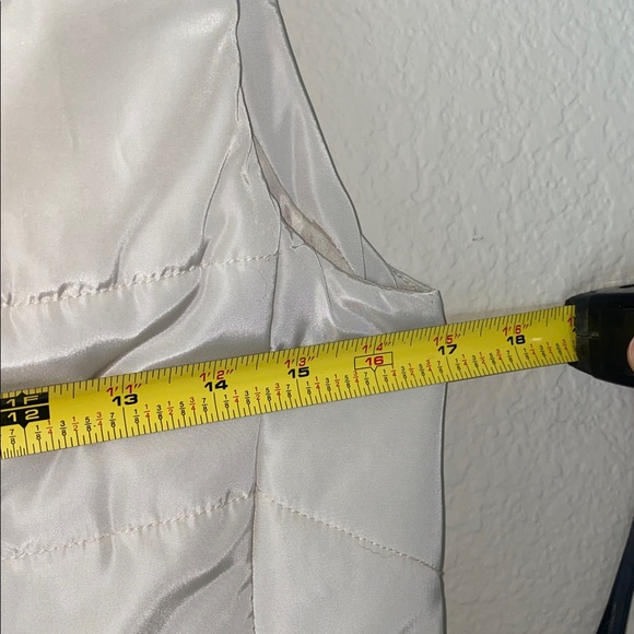 🎱Buckle day trip cream puffer vest! - Picture 5 of 8